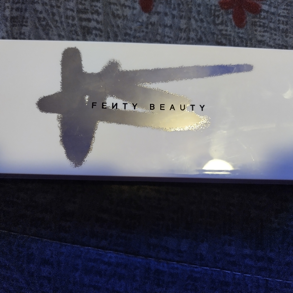 Eyeshadow palette